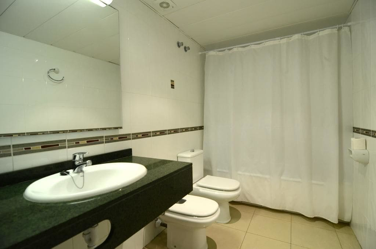 Bathroom, Apartamento climatizado ideal para familias, Girona