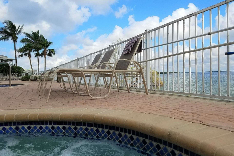 Sport & Beauty 5, 3rd Floor Condo at Lovers Key 301, Lee