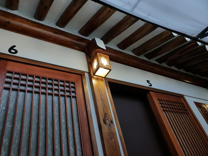Exterior & Views, Bibimbap Guesthouse, Jongno