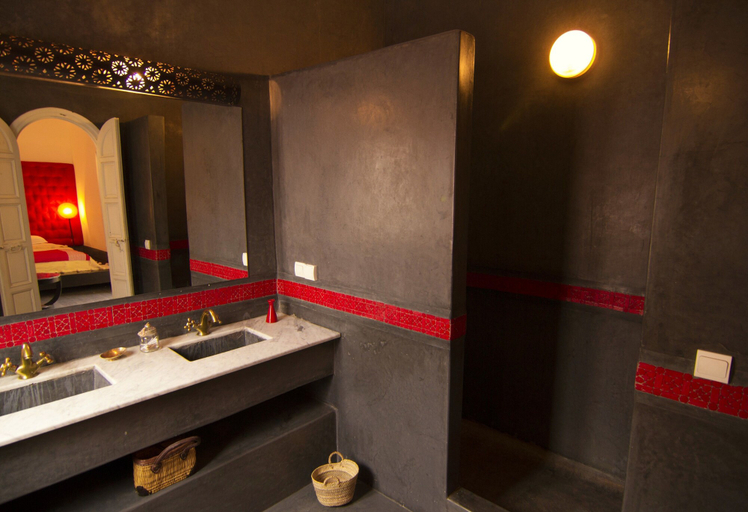 Bathroom 4, Dar Crystal, Marrakech