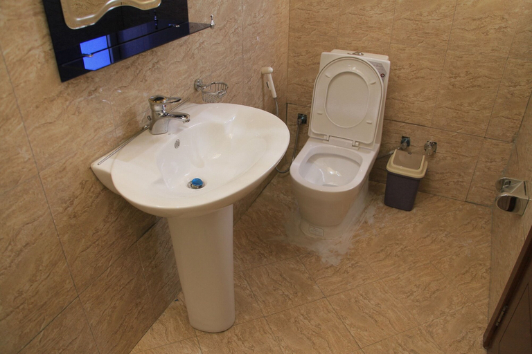 Bathroom 4, Fenet Pension, Addis Abeba