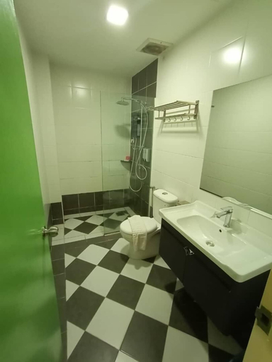 Bathroom 4, W Hotel Cemerlang, Kota Bharu