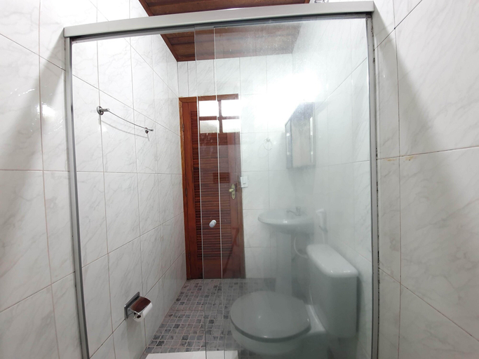 Bathroom 4, Pousada Canto do Curió, Parati