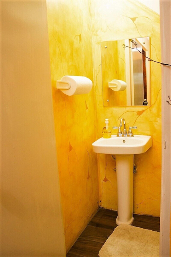 Bathroom 3, New Kingston Guest Apt at The Stadium