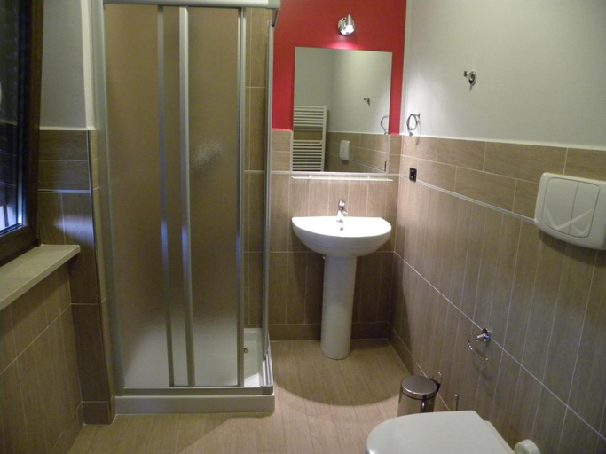 Bathroom 4, Affittacamere il Boscaiolo, L'Aquila