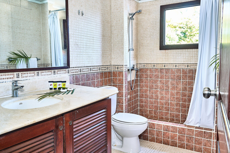 Bathroom 5, Flor Del Mar Condo, Salvaleon de Higuey