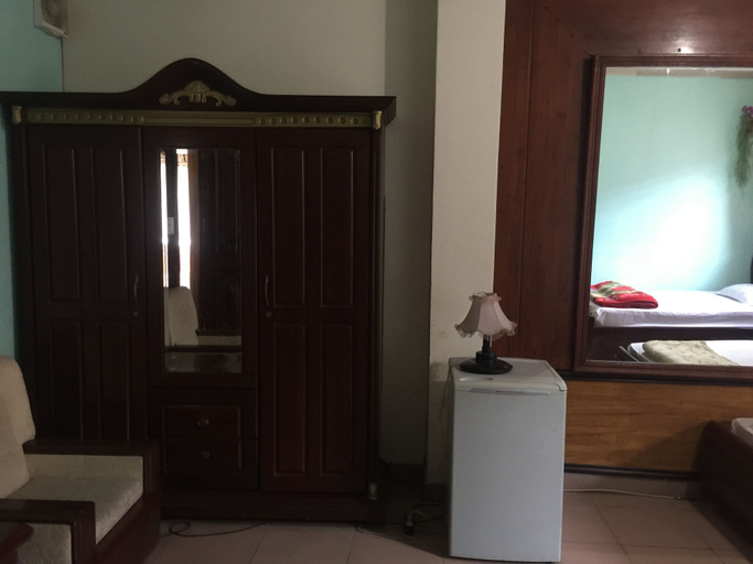 Bedroom 2, Nha Nghi Tham Quyen, Cẩm Phả
