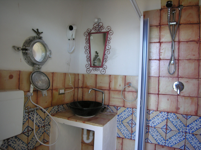 Bathroom, Cottage Atollo, Messina
