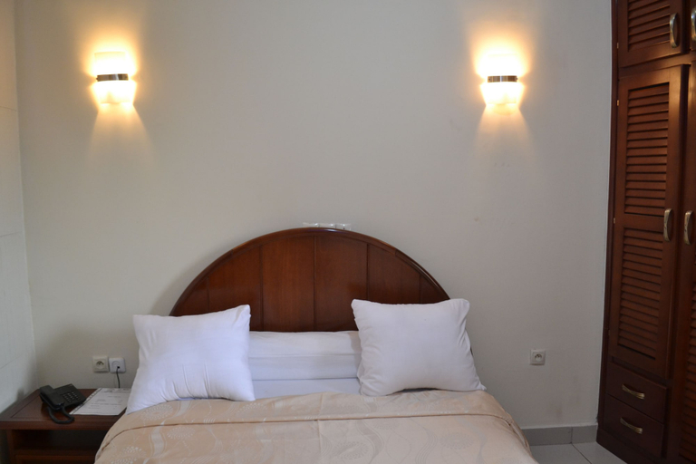 Bedroom 2, Le Best Hotel, Mfoundi