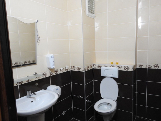 Bathroom, Zengin Motel, Çaykara