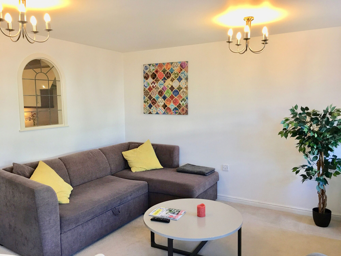 Others 5, City Pad with balcony and secure parking, Southampton