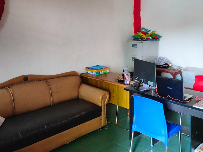 Public Area 3, Johje Guest House Medan Mitra RedDoorz, Medan