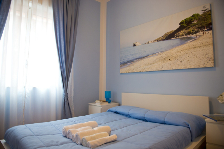 Bedroom 3, I Delfini, Salerno