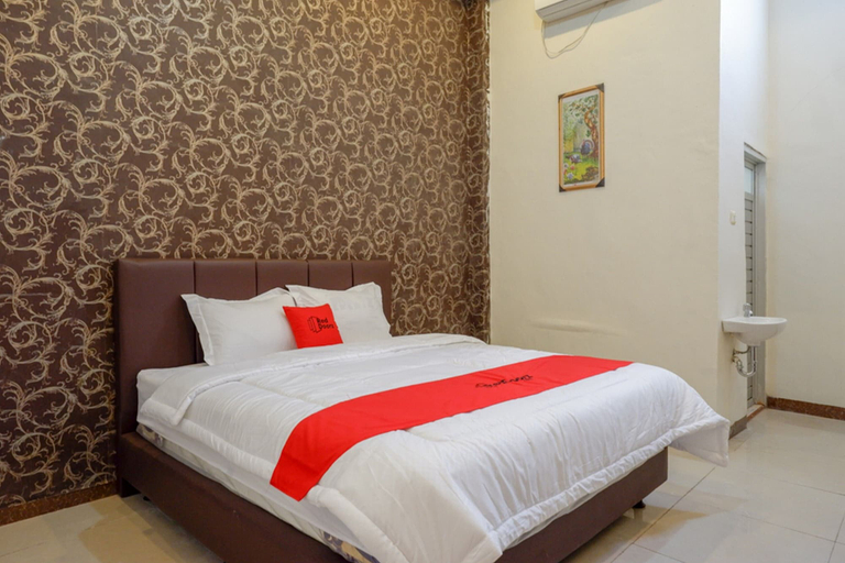 Bedroom 2, RedDoorz @ Jalan Pattimura Palu, Palu