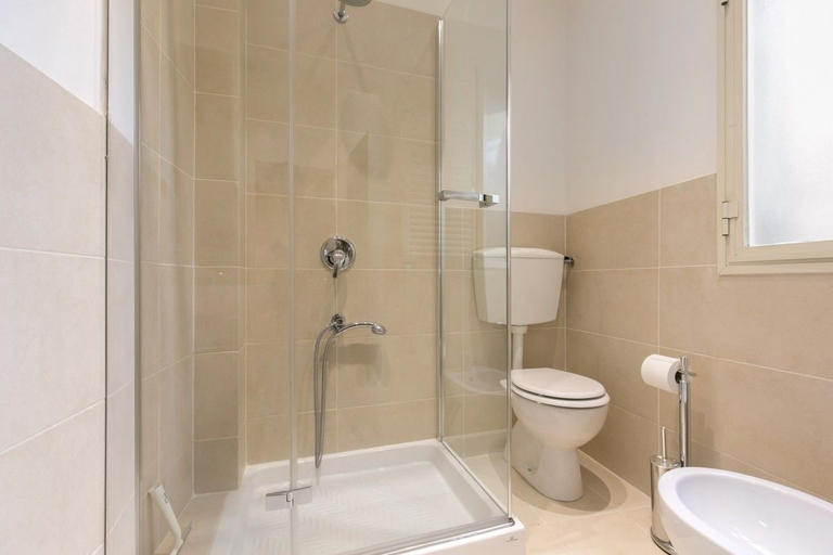 Bathroom 2, Pinocchio House, Florence