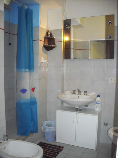 Bathroom, Casa Mariotti, Perugia