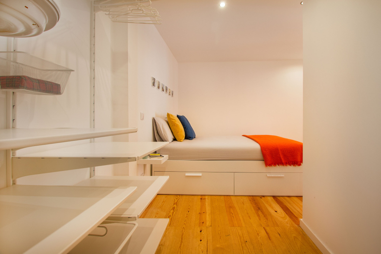 Bedroom 2, Bica Historical Tram Apartment, Lisbon