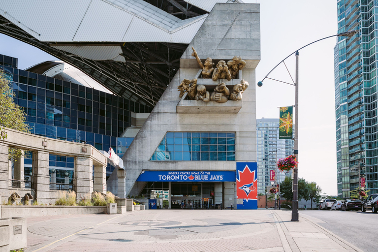 Exterior & Views 2, QuickStay - Premium 2-Bedroom with CN Tower & Lake Views, Toronto