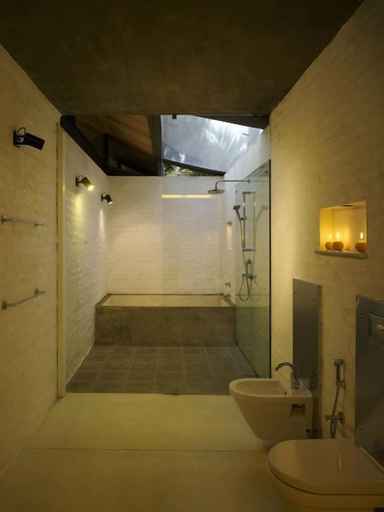 Bathroom 4, Comilla Bungalow, Dompe