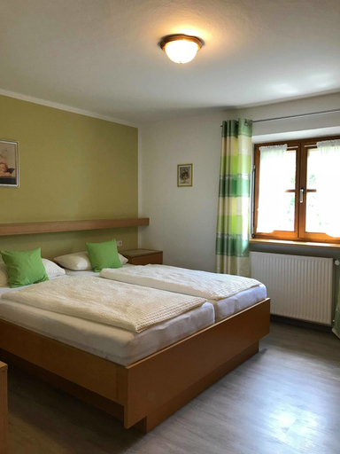 Bedroom 3, Haus am Gletscherfeld, Traunstein