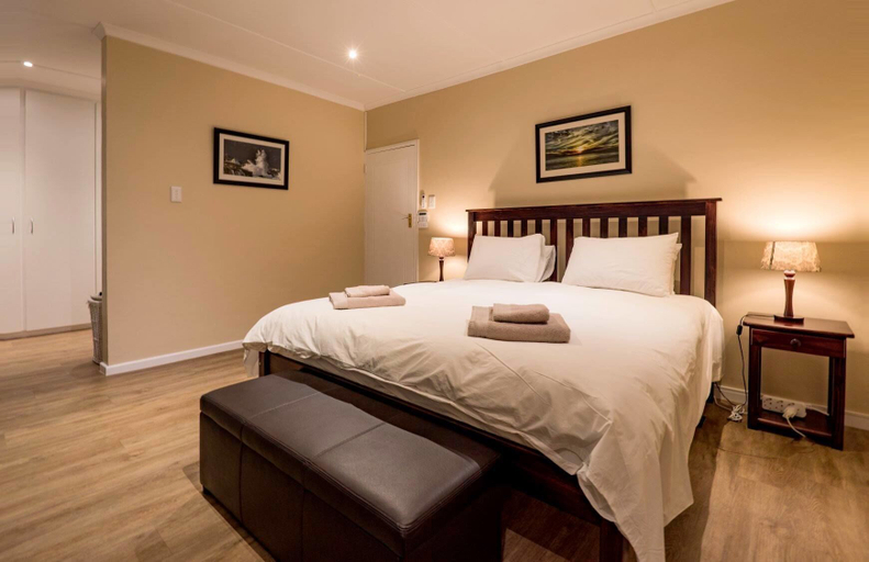 Bedroom 3, Home with an Ocean view, Overberg