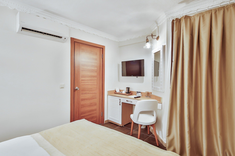 Bedroom 3, Crystal World of Colours Comfort Collection - All inclusive, Serik