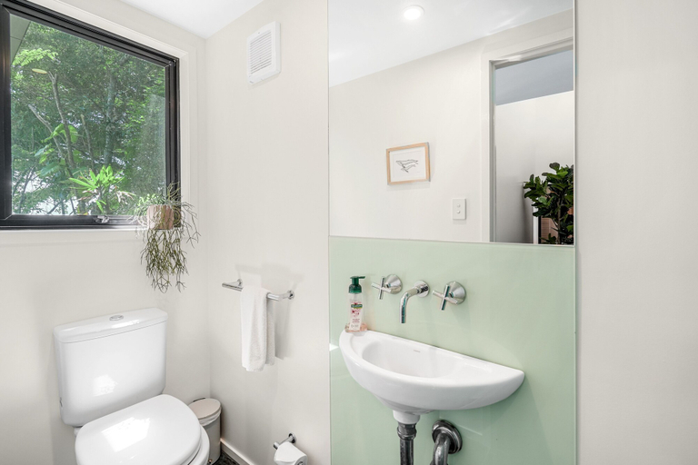 Bathroom 5, Belle Escapes Trinity Blue Oceanview Home, Cairns
