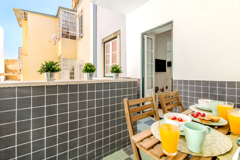 Food & Drinks 4, Olarias Terrace Lisbon, Lisbon