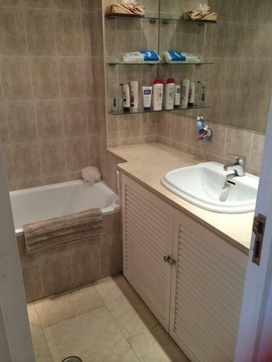 Bathroom 3, Parque Marbella Apartments, Málaga