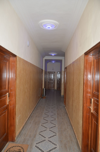Others 5, Noahgarden, Cotonou
