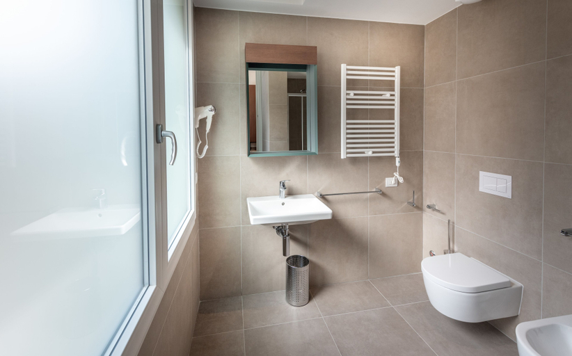 Bathroom 5, Hotel Canton dell Orto, Padua