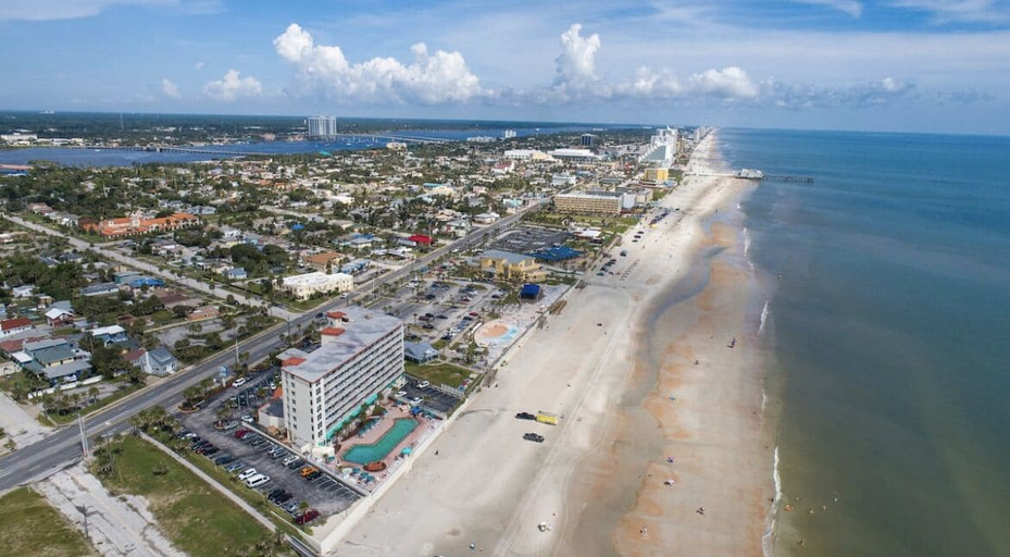 Others 5, Beautiful Beachfront Resort Condo, Volusia