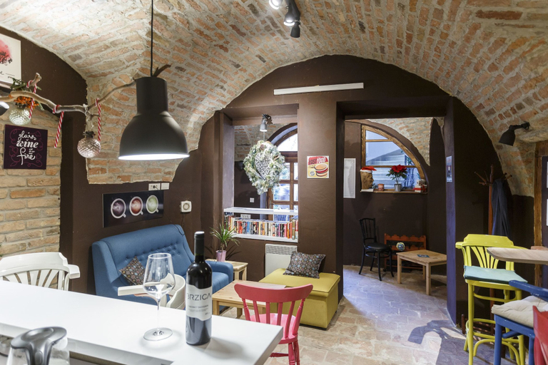 Food & Drinks, B&B Maksimilian, Osijek