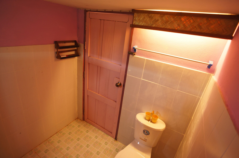 Bathroom 3, Mok Far Mont Ngo Resort, Mae Taeng