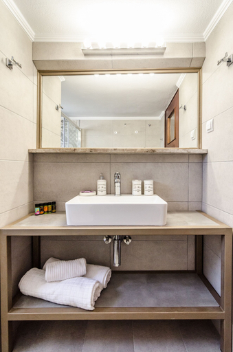 Bathroom 4, Casa Ithomi, Crete