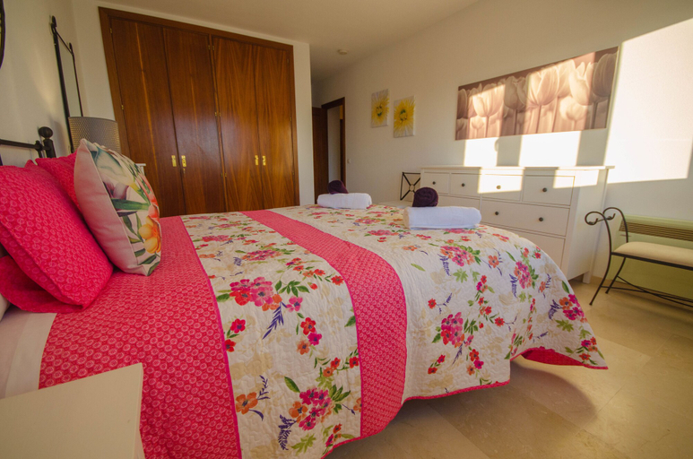 Bedroom 2, Apartamento Puerto Paraiso, Málaga