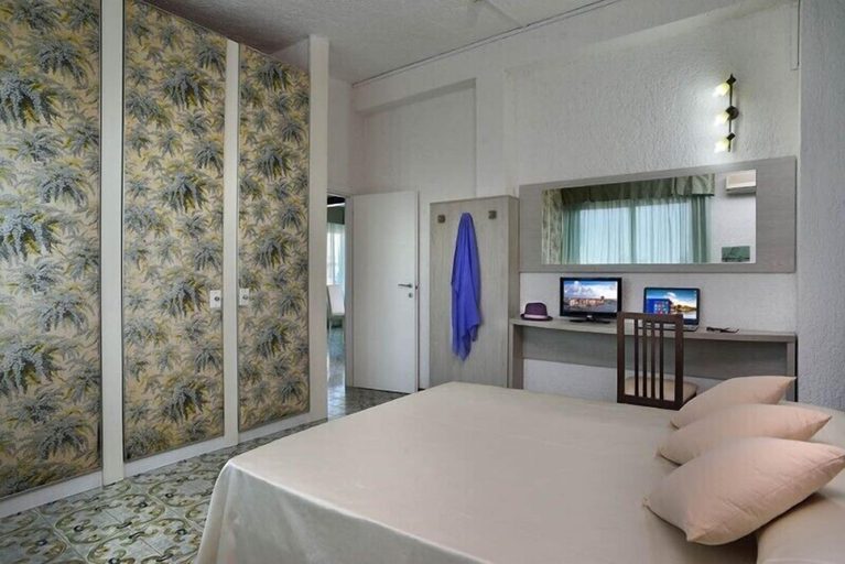 Bedroom 3, Residence Margherita, Rimini