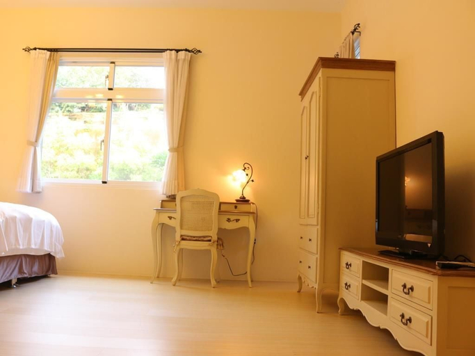 Bedroom 3, Bear Meets Moose B&B, Nantou