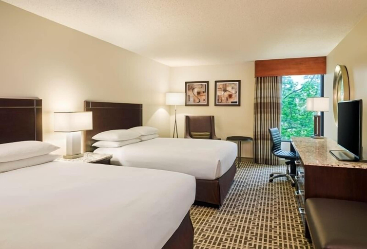 Bedroom 3, Doubletree Hotel Houston Intercontinental, Houston