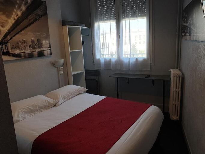 Bedroom 3, Hôtel Le Splendid, Aube