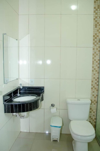 Bathroom 3, Hotel e Espetaria Della Vita, Glória de Dourados