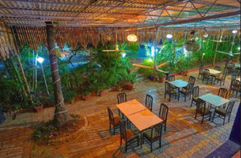 Food & Drinks 5, Resort Mello Rosa, North Goa