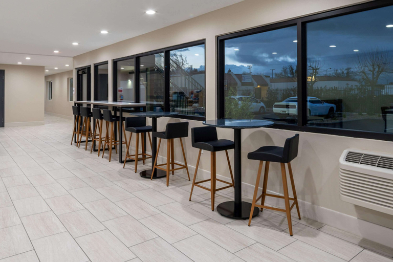 Food & Drinks 5, Ramada by Wyndham Modesto Yosemite Area, Stanislaus