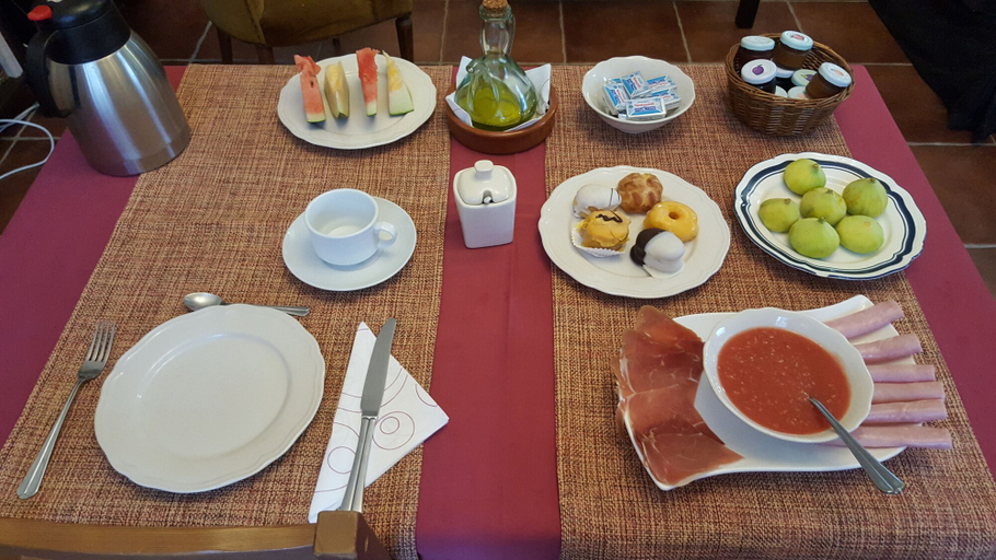 Food & Drinks 5, El Balcón De Alange Guesthouse, Badajoz