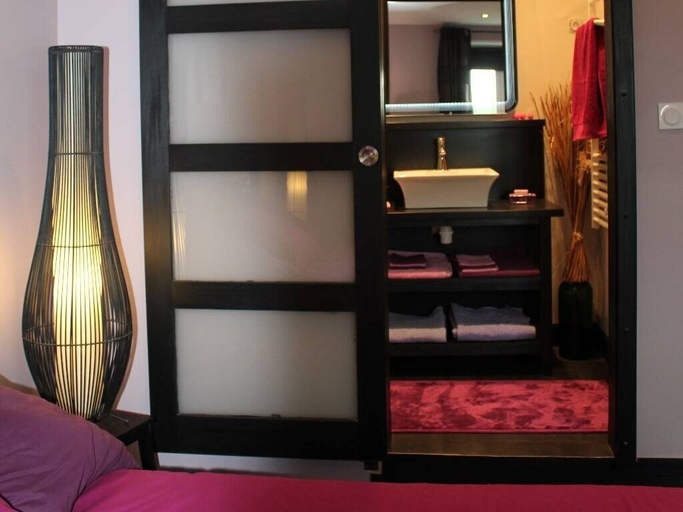 Bedroom 2, Le Presbytère de Sévigny, Ardennes