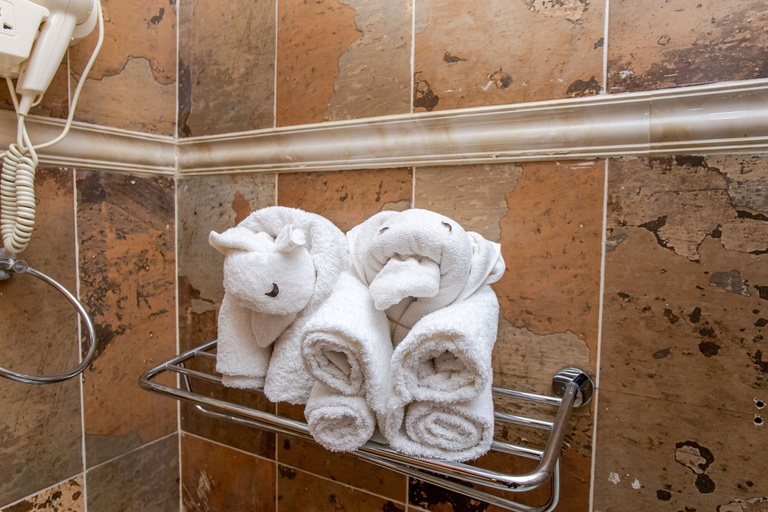 Bathroom 4, La Tua Villas, Dangbe East