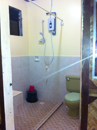 Bathroom 3, Merly's Place Cottages, Malay