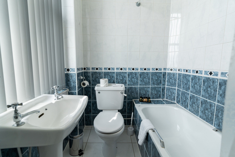 Bathroom 5, The Pier Hotel, East Sussex