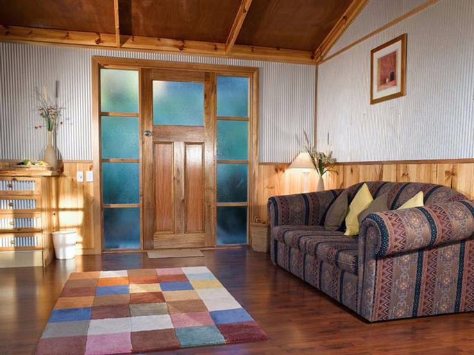 Others, Port Bayou Cottage, Corangamite - South