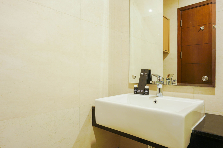 Bathroom 3, Relax Studio Apartment at Capitol Park Residence, Central Jakarta